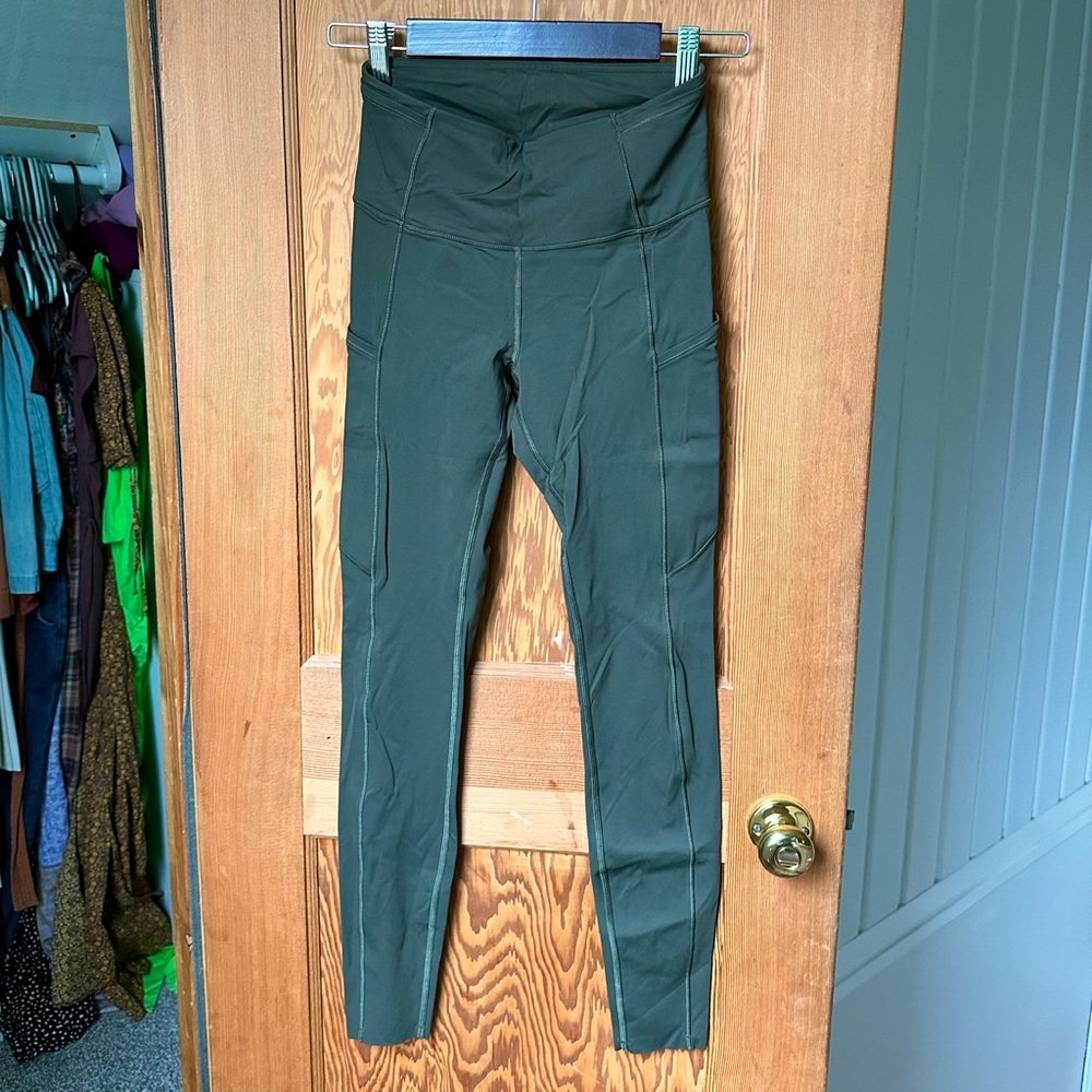 Lululemon Fast N Free BNWT leggings in army green